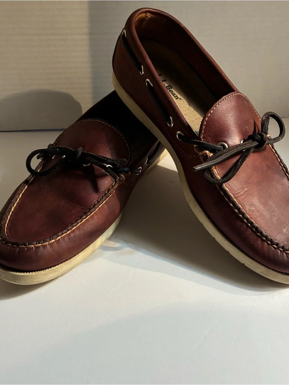 L.L. Bean Men's 8.5 Moccasins Hand Sewn Boat Shoes Leather Brown Loafers